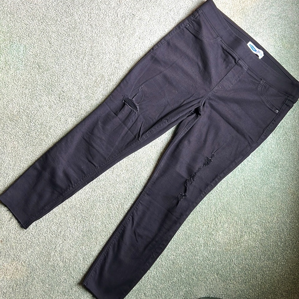 Old Navy Distressed Black Jeggings